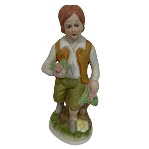 Vintage‎ FBIA Colonial Boy Holding Flower Bouquet 6.5"